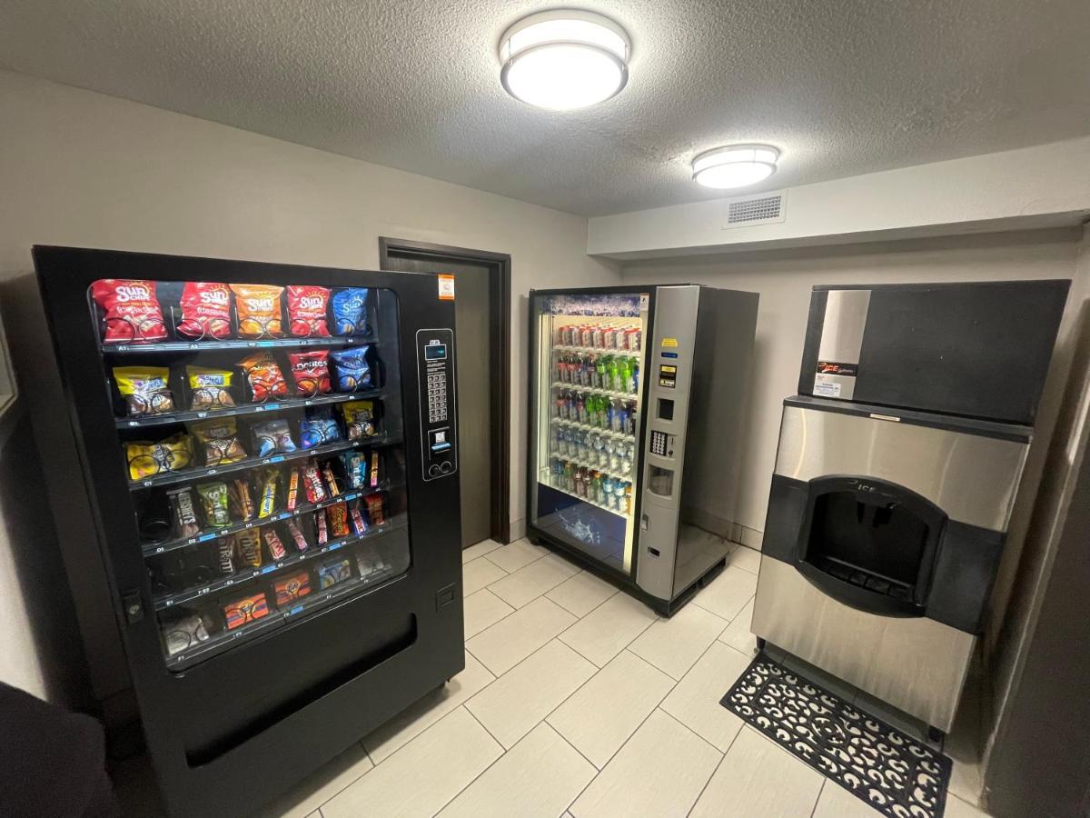 Countryside Inn & Suites Omaha East-Council Bluffs Ia Esterno foto