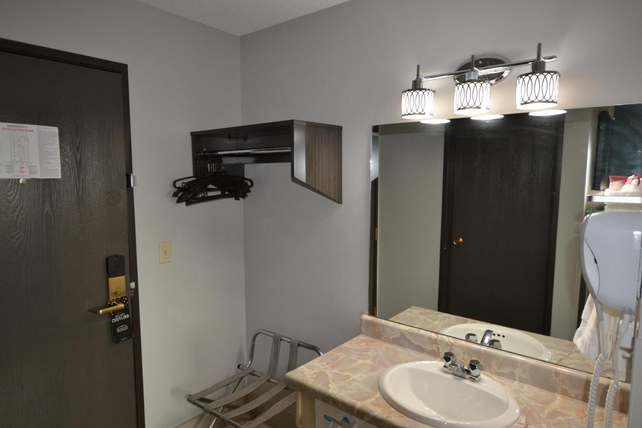 Countryside Inn & Suites Omaha East-Council Bluffs Ia Esterno foto